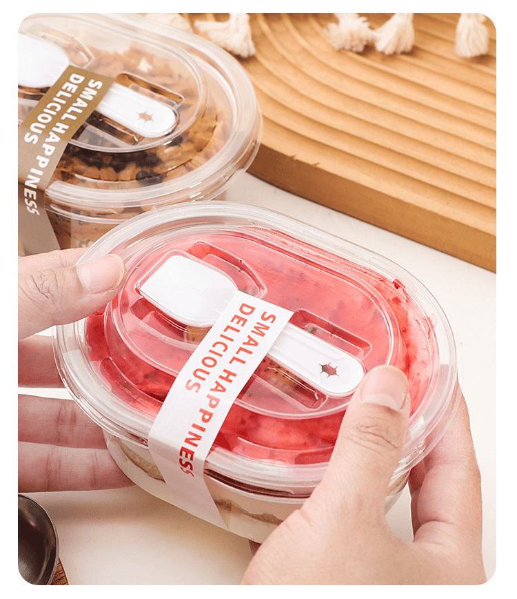Oval tall dessert blister box with spoon